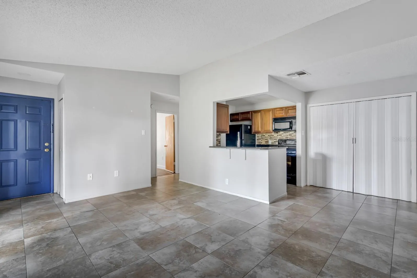 3827 BAY CLUB CIR #204, #204