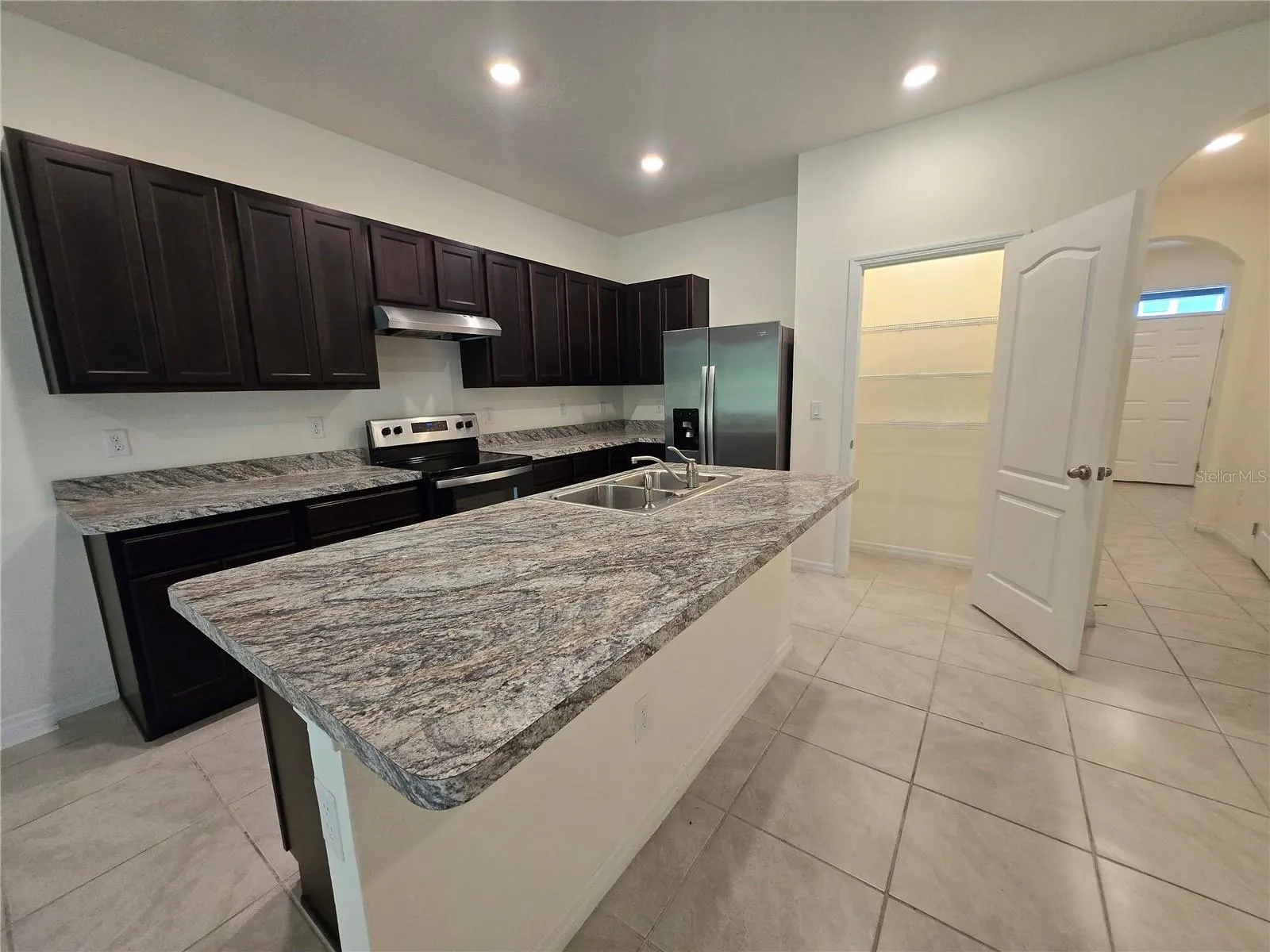 1261 YELLOW FINCH DR