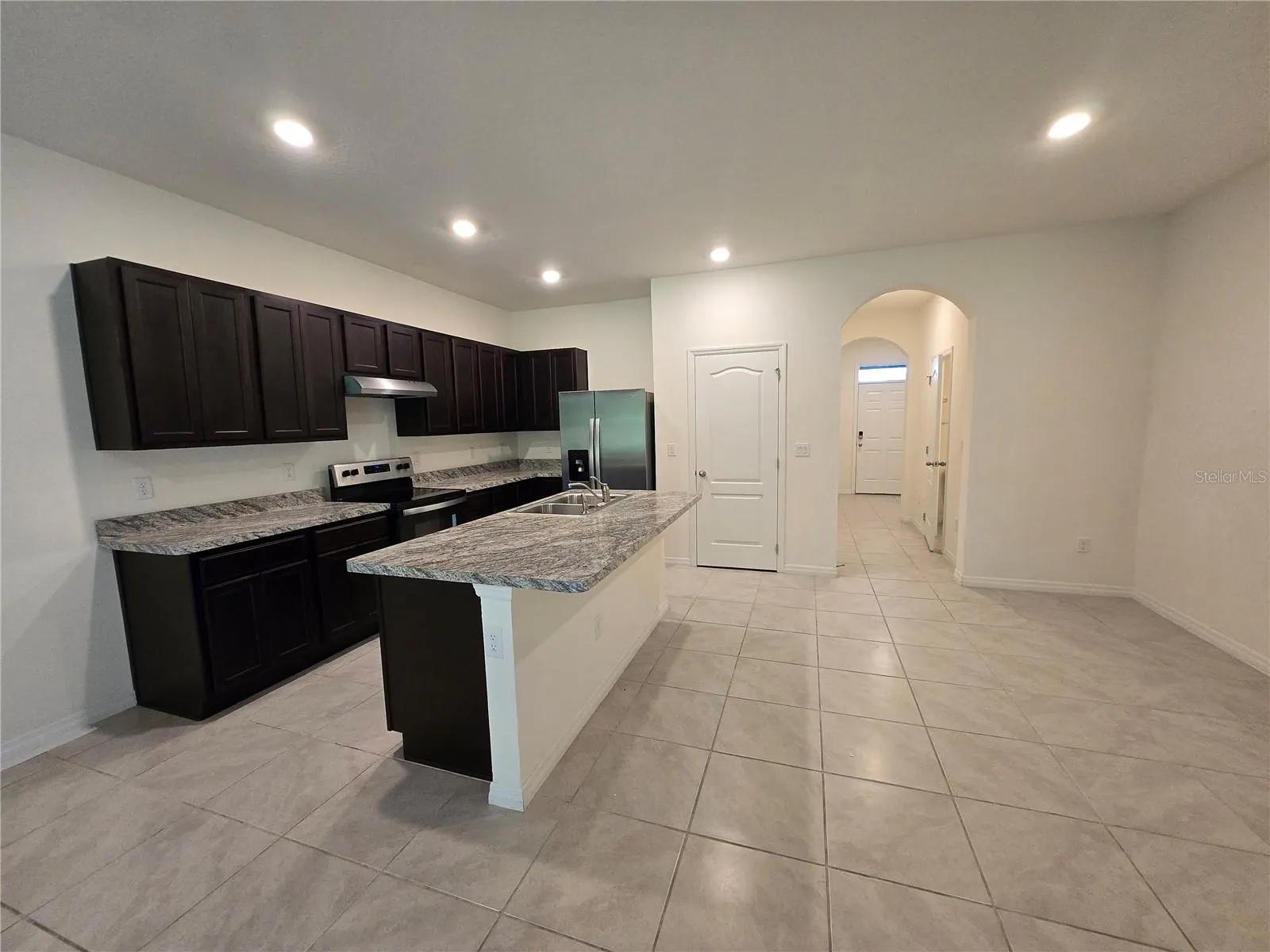 1261 YELLOW FINCH DR