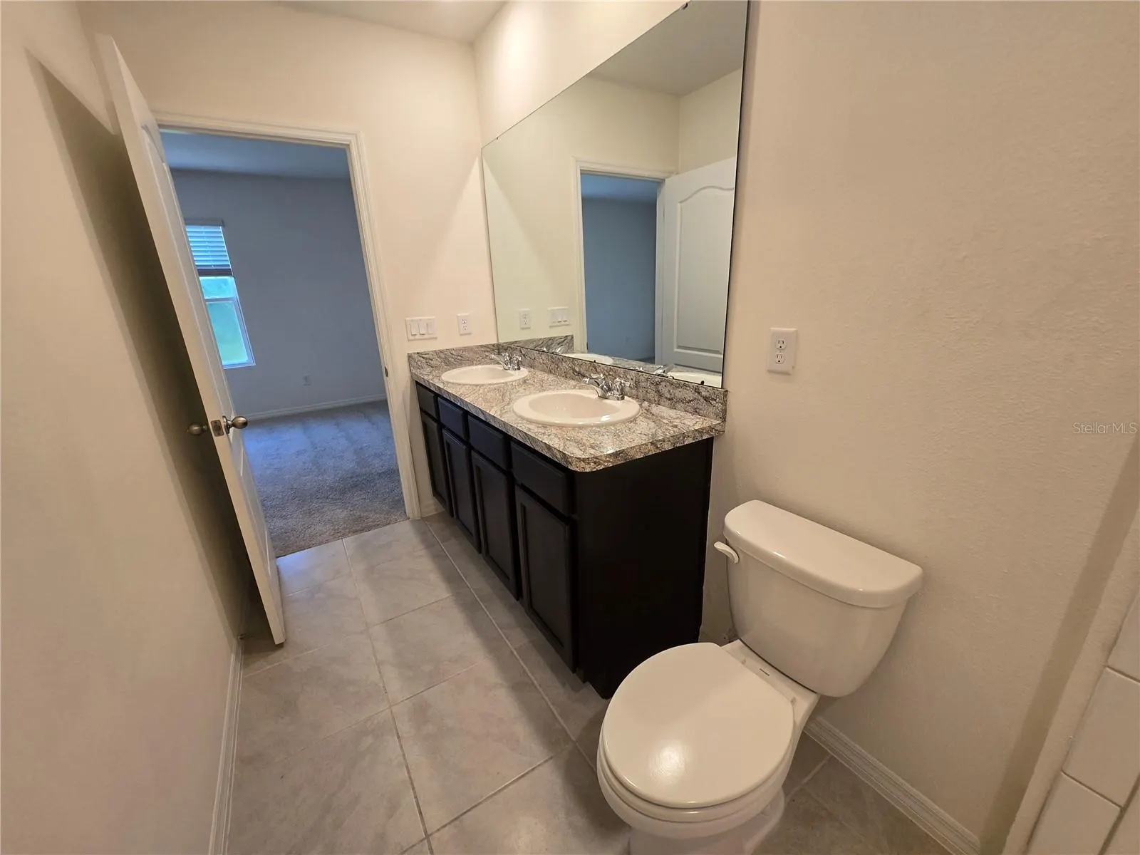 1261 YELLOW FINCH DR