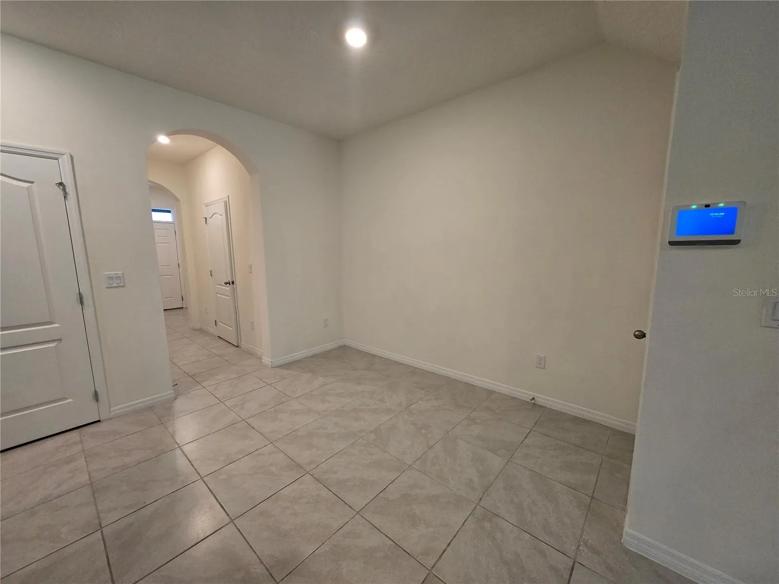 1261 YELLOW FINCH DR