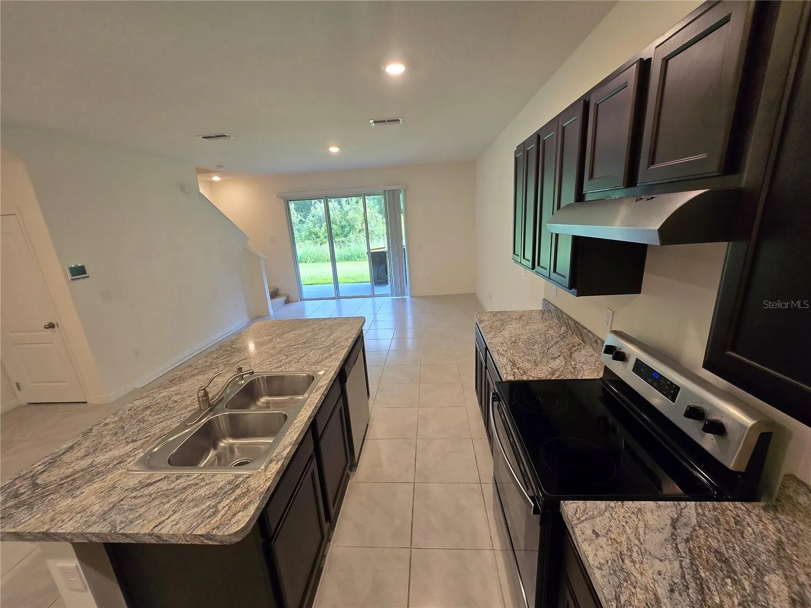 1261 YELLOW FINCH DR