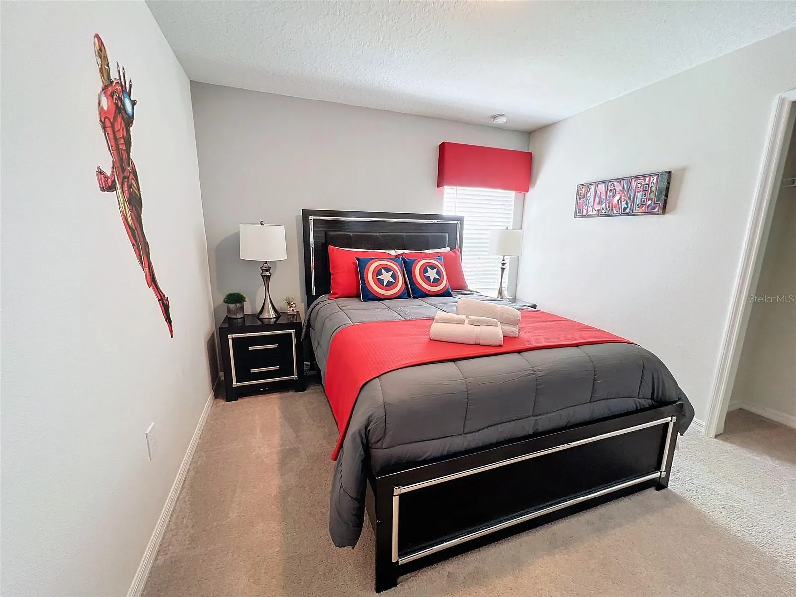 2290 LELANI CIR