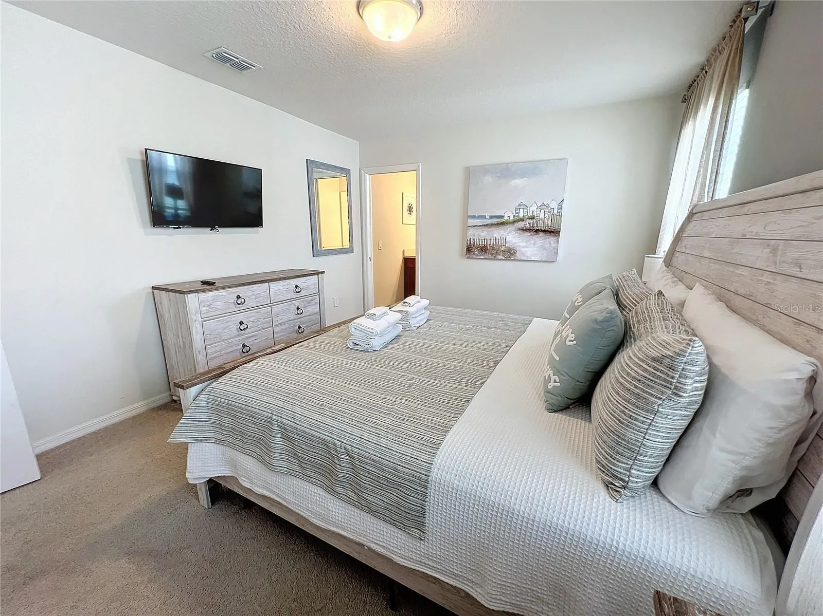 2290 LELANI CIR