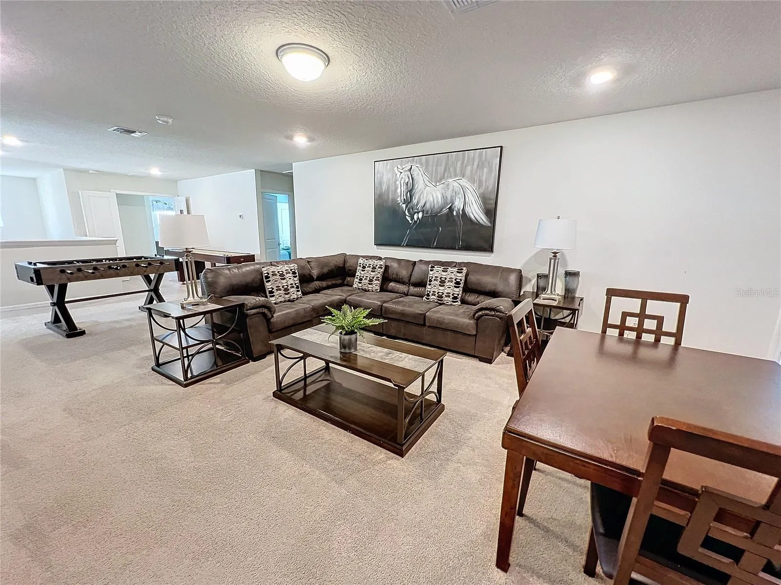 2290 LELANI CIR