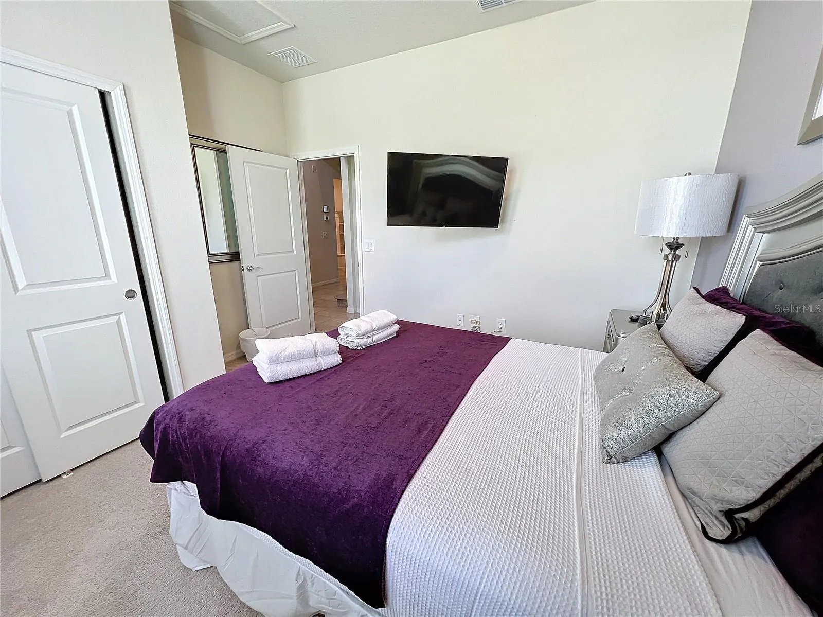 2290 LELANI CIR