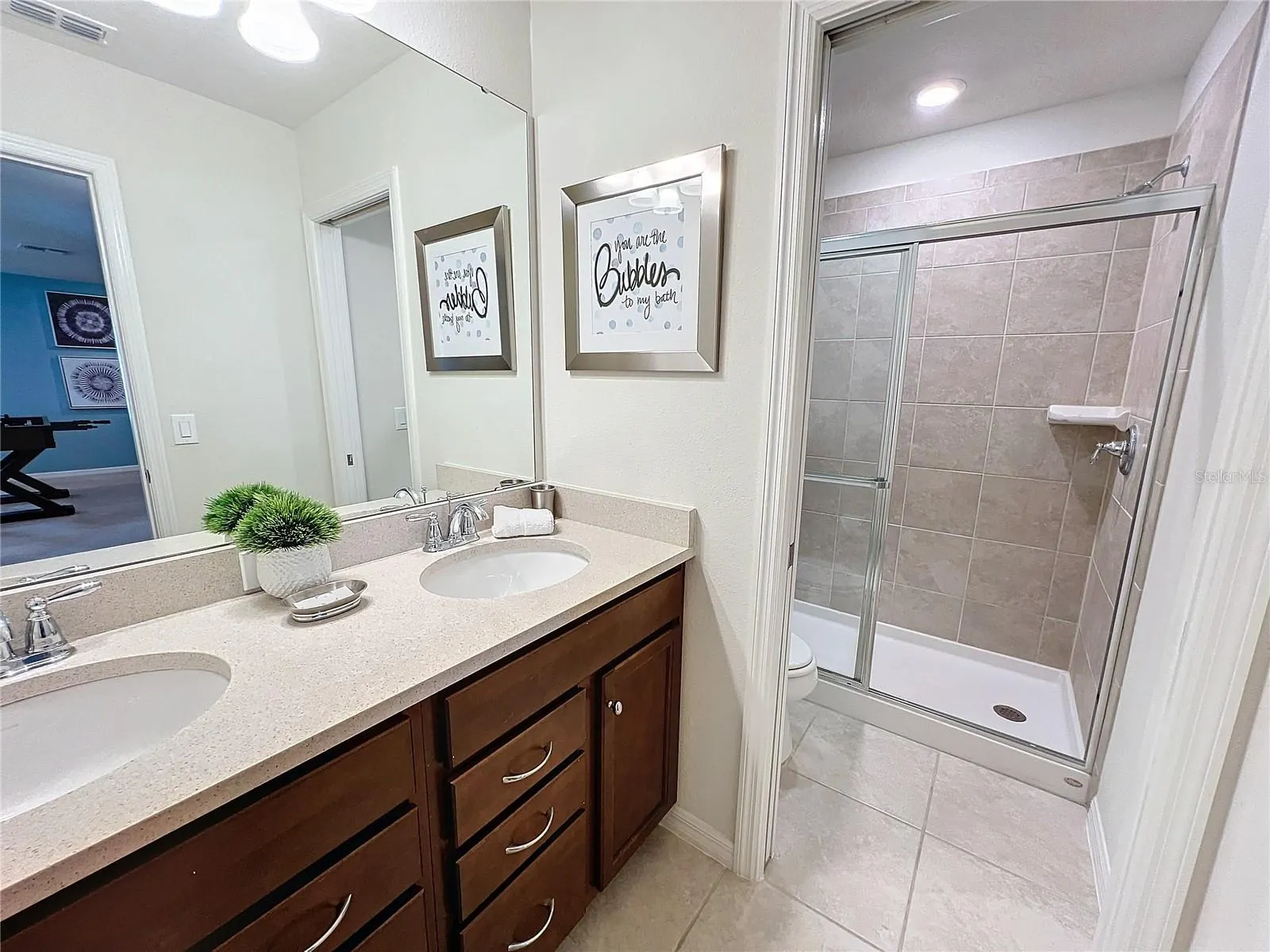 2290 LELANI CIR