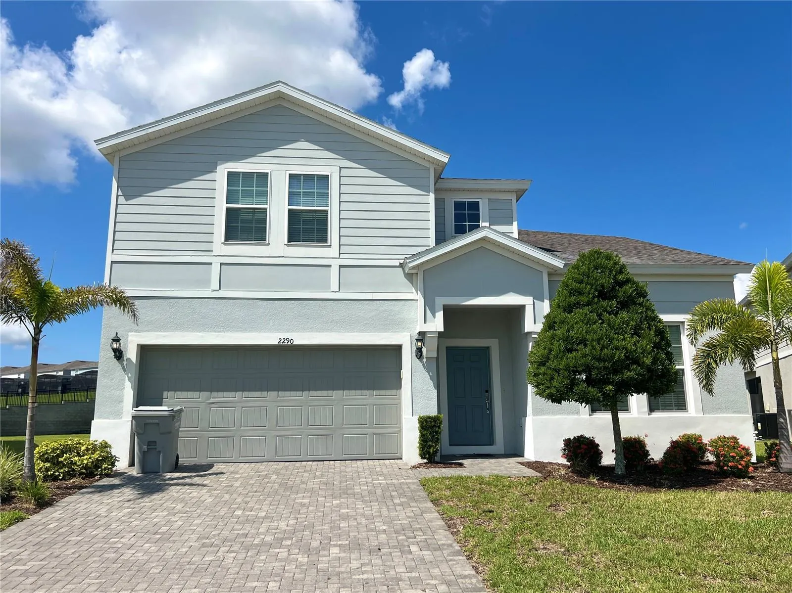2290 LELANI CIR