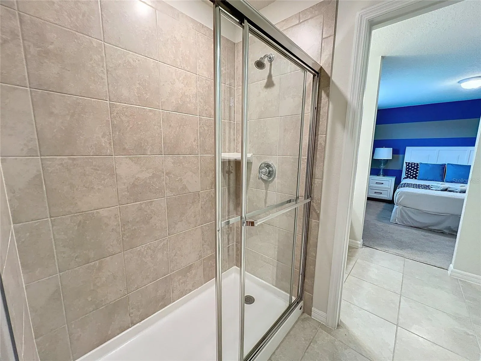 2290 LELANI CIR