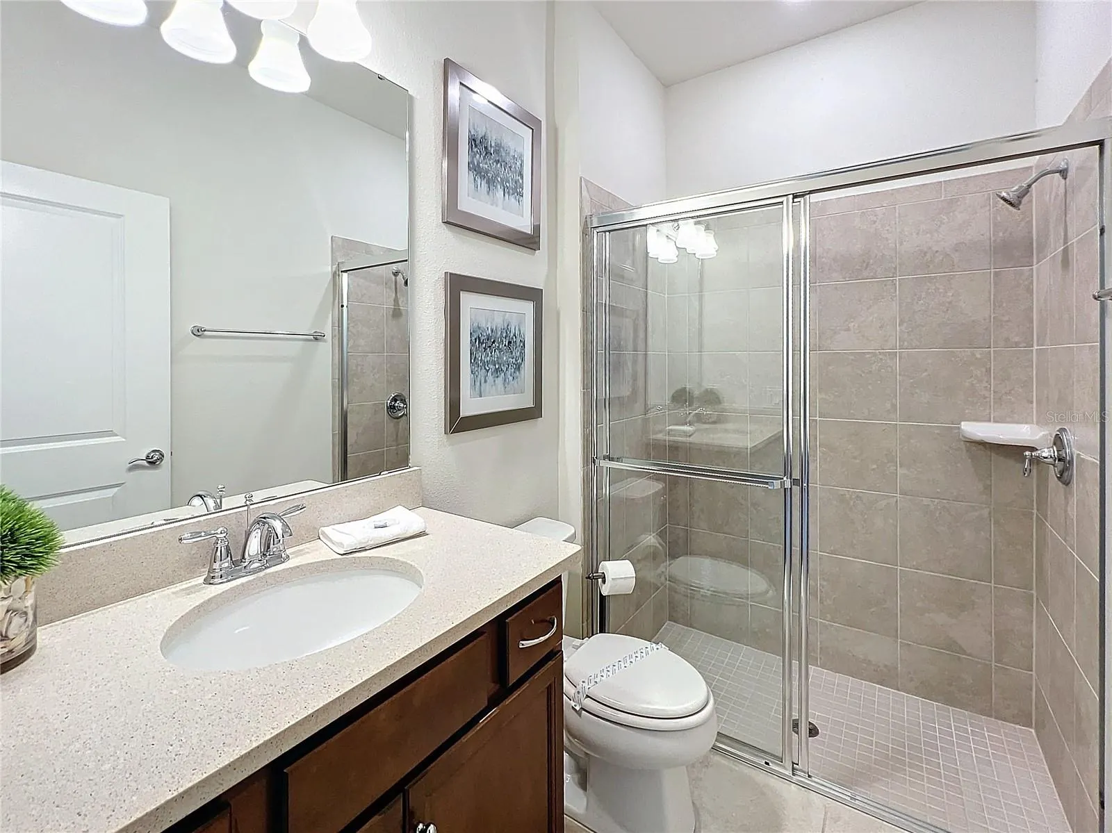2290 LELANI CIR
