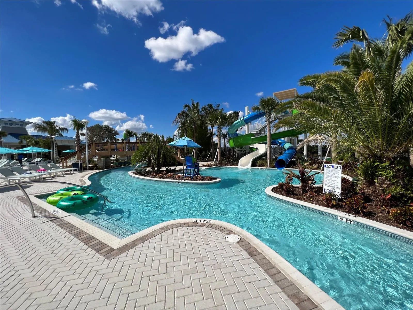 2290 LELANI CIR