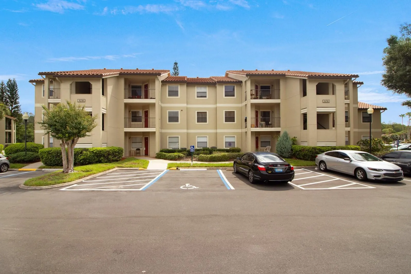 3036 PARKWAY BLVD #203, #203