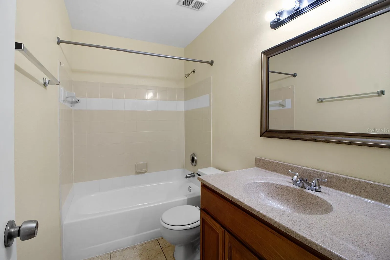 3036 PARKWAY BLVD #203, #203