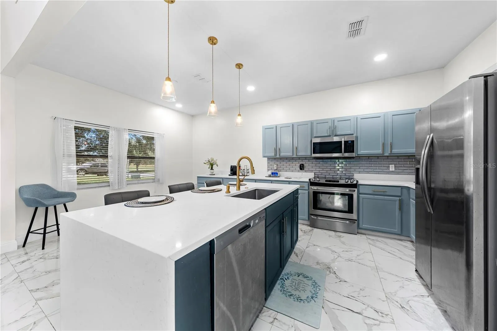 4301 PRESIDIO WAY