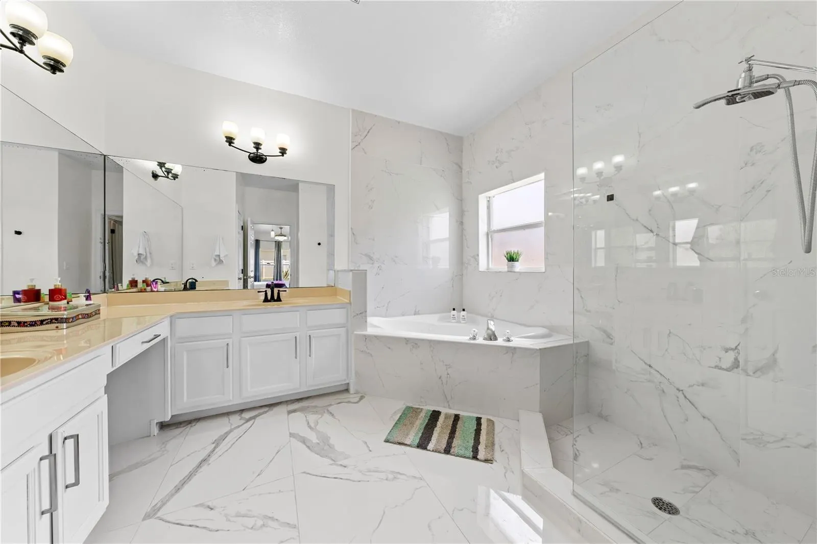 4301 PRESIDIO WAY