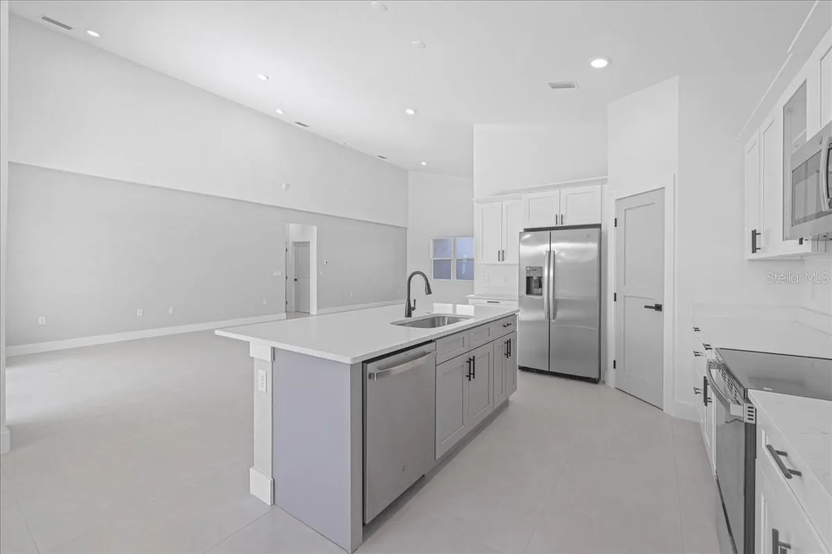 8181 TECUMSEH CIR