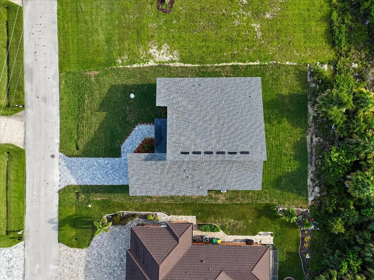 8181 TECUMSEH CIR