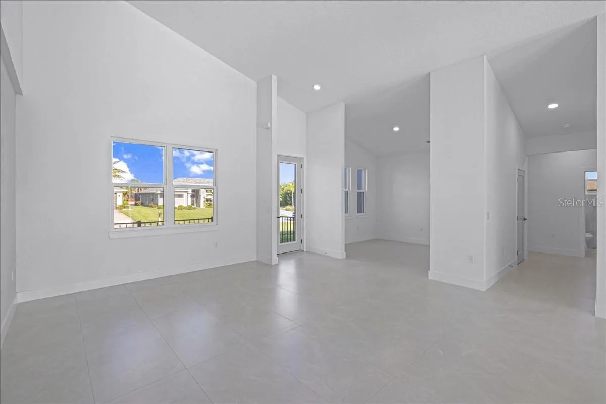 8181 TECUMSEH CIR