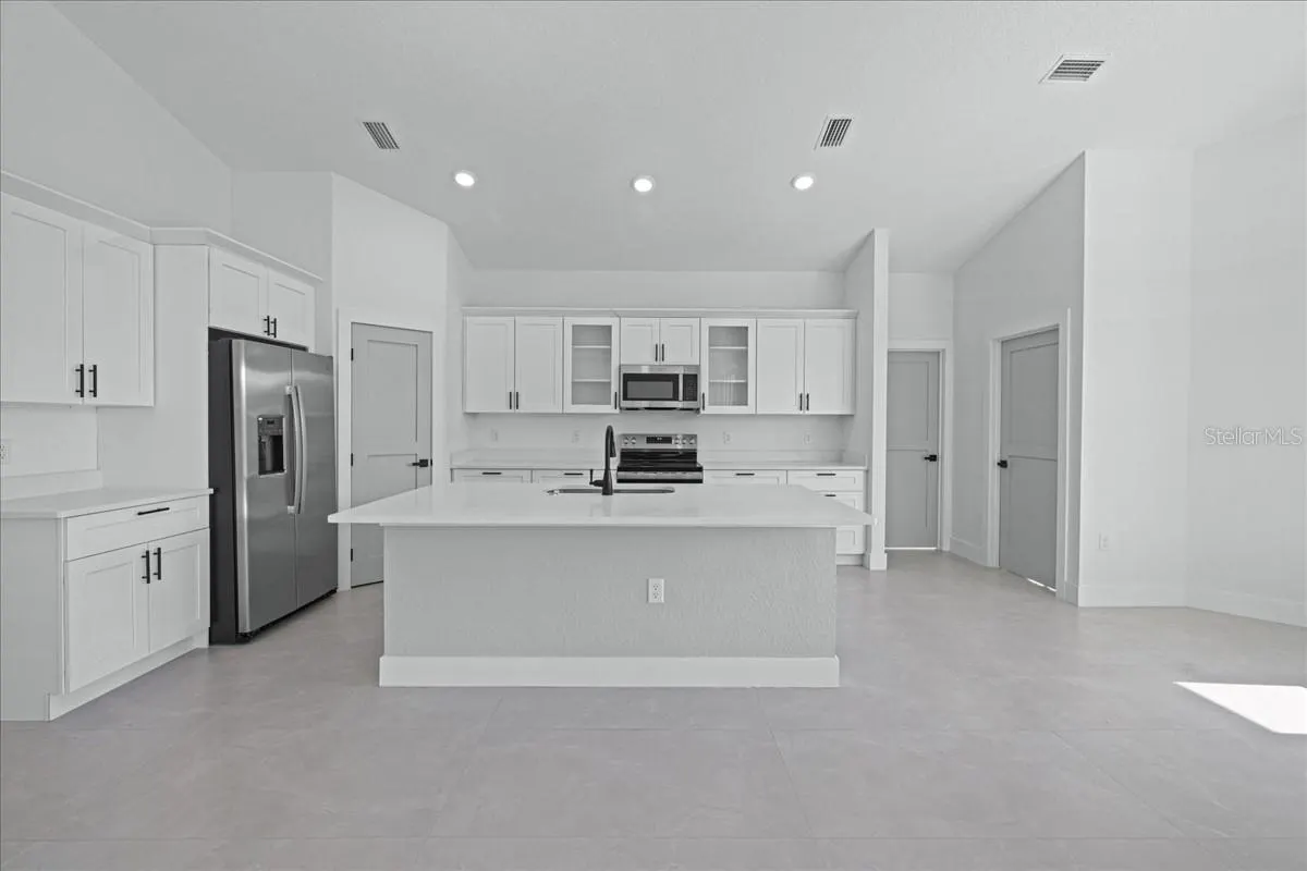 8181 TECUMSEH CIR