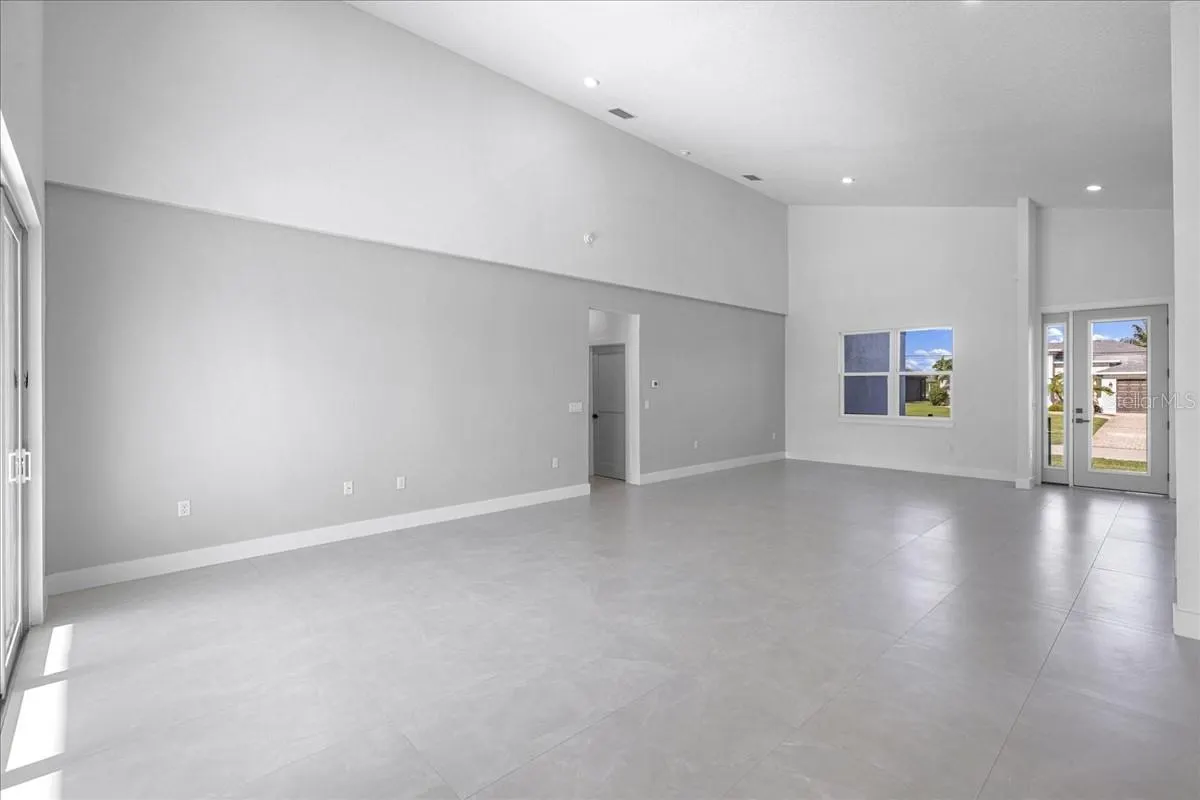 8181 TECUMSEH CIR