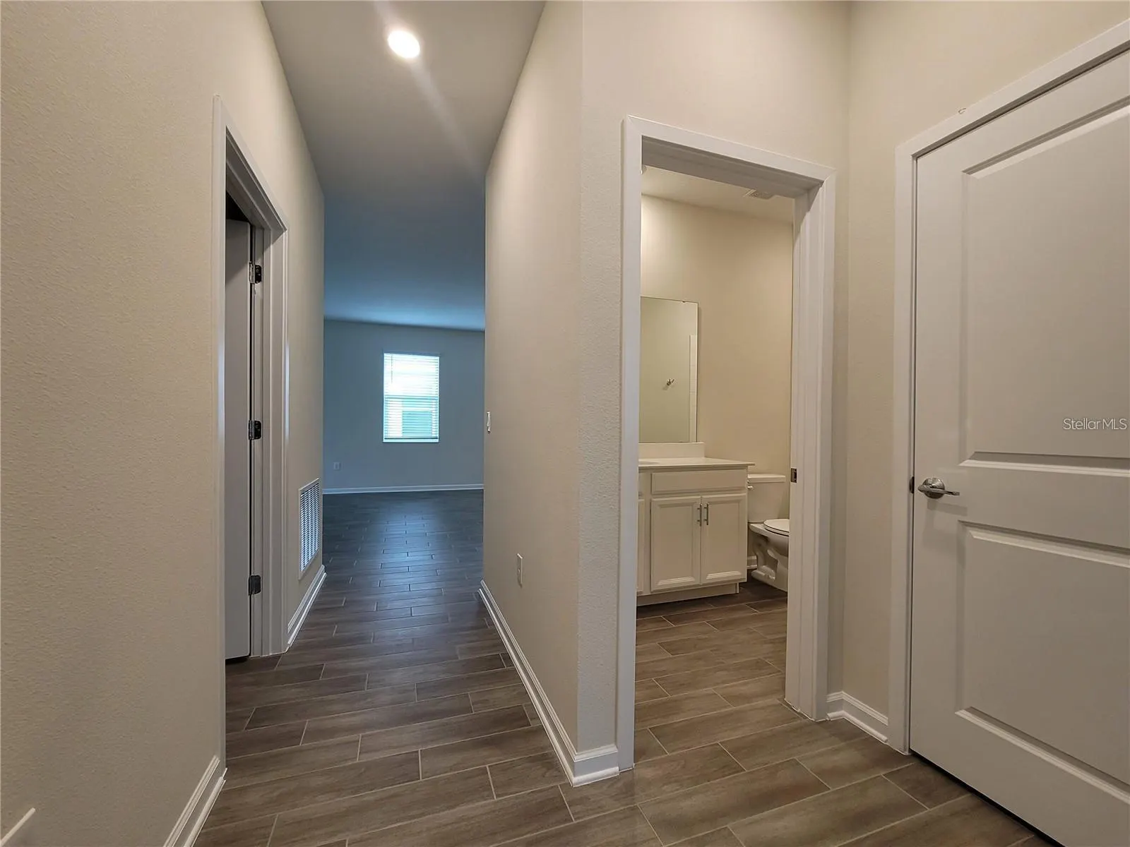 5579 BAKEWELL PL