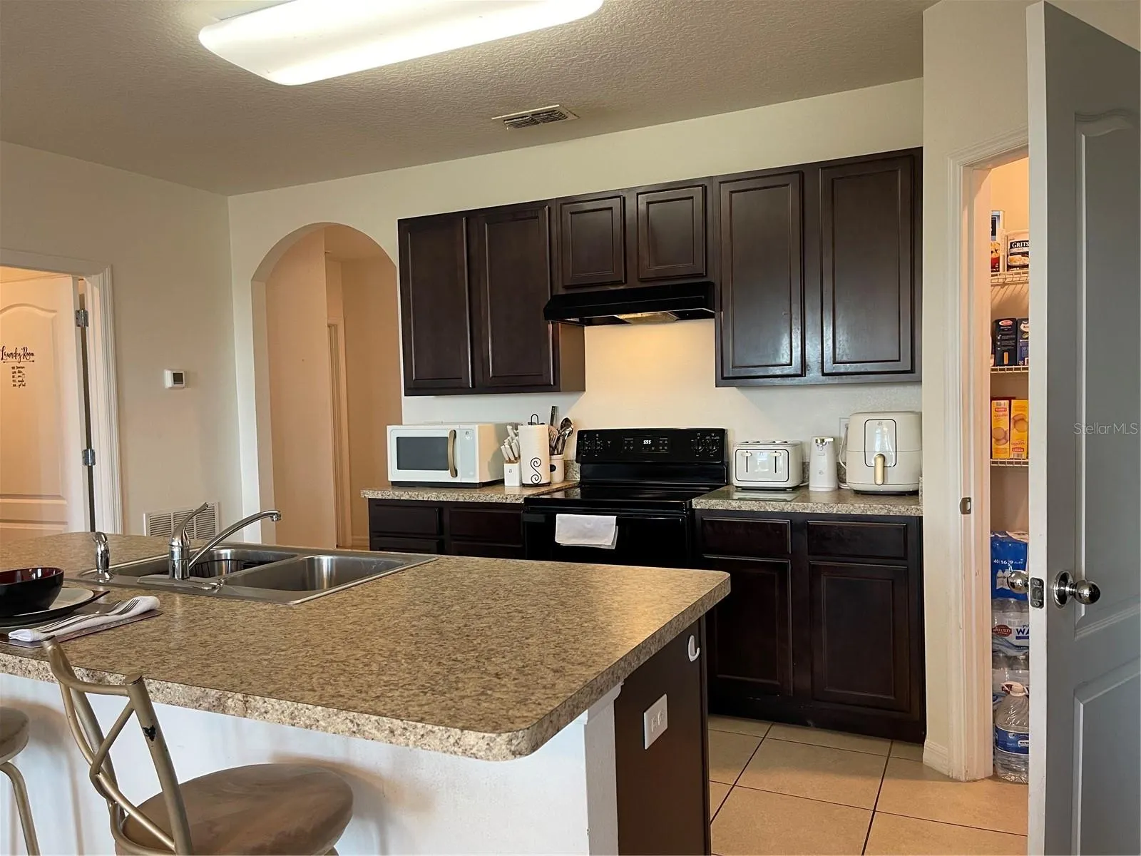 175 BELLA DR
