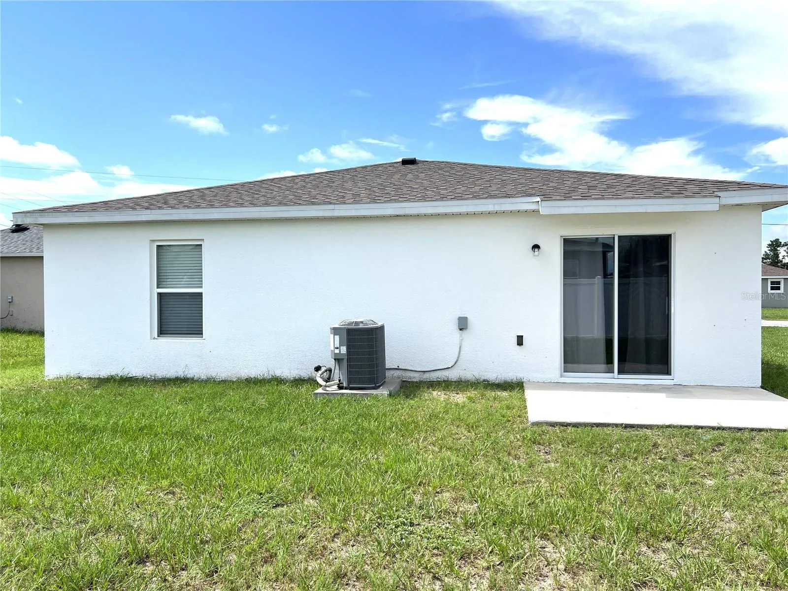305 CAMELLIA CT