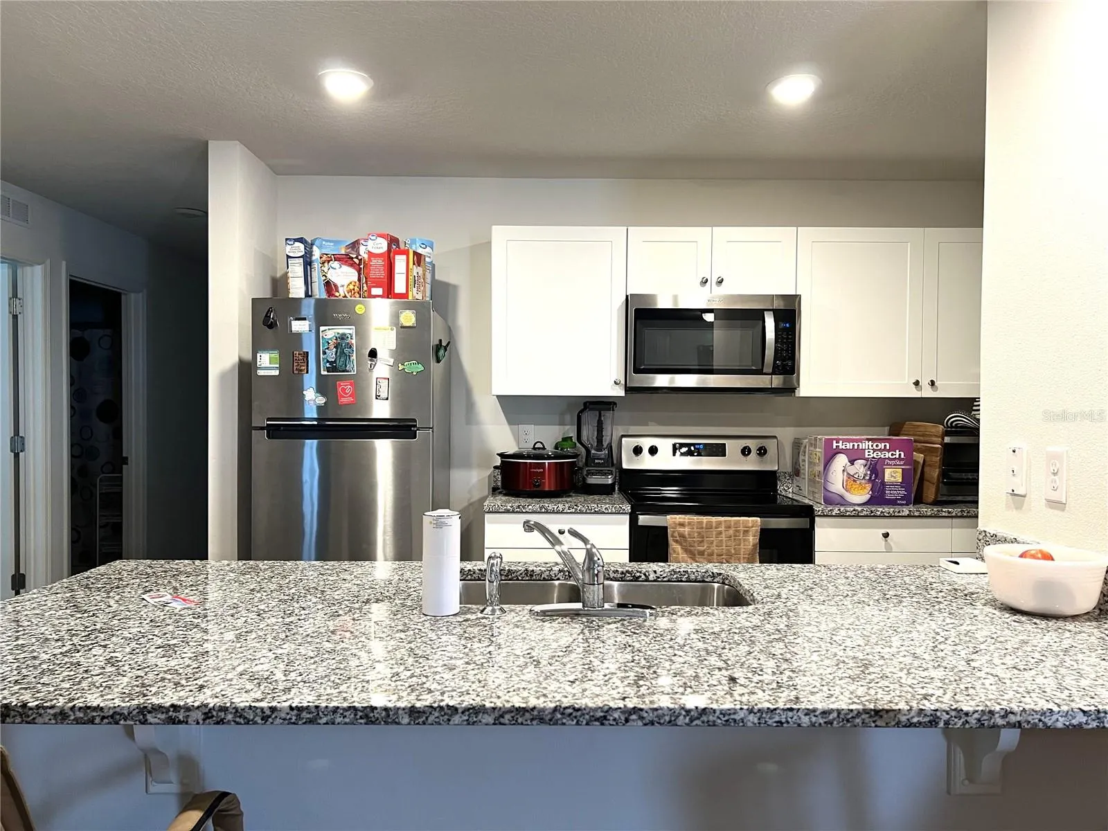305 CAMELLIA CT