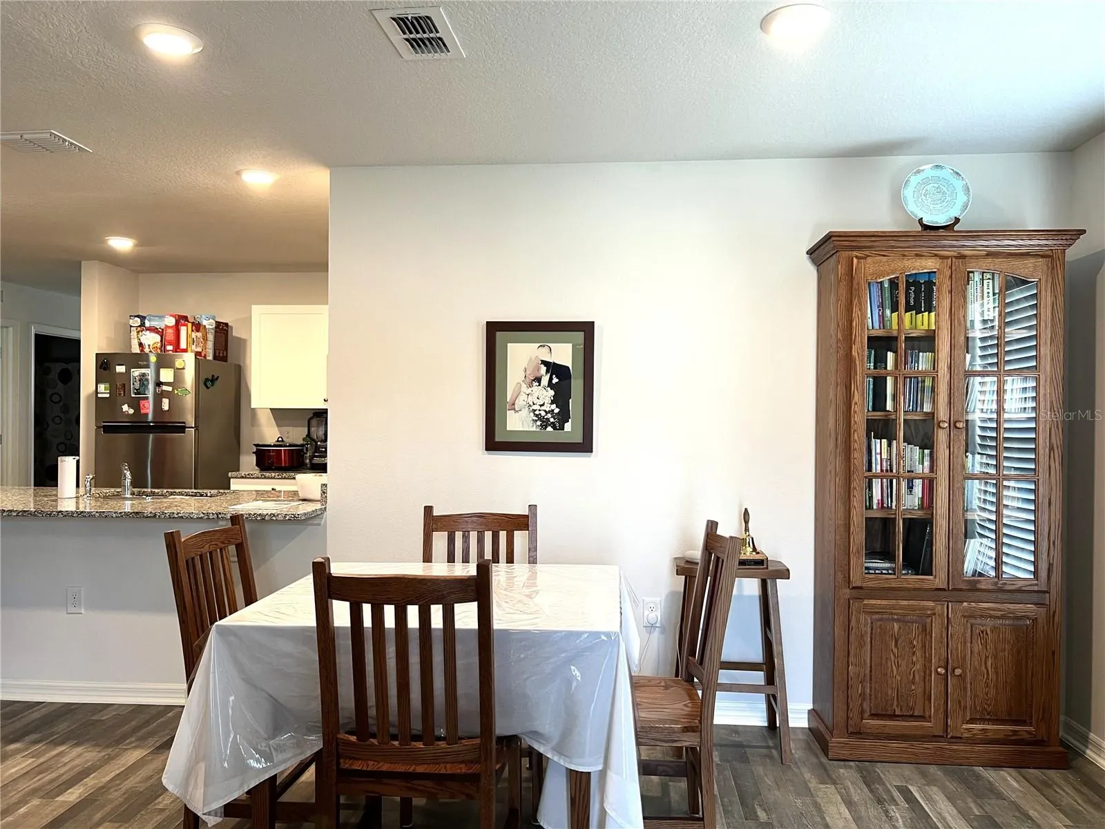 305 CAMELLIA CT