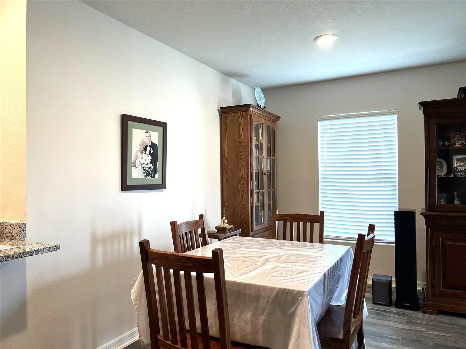305 CAMELLIA CT