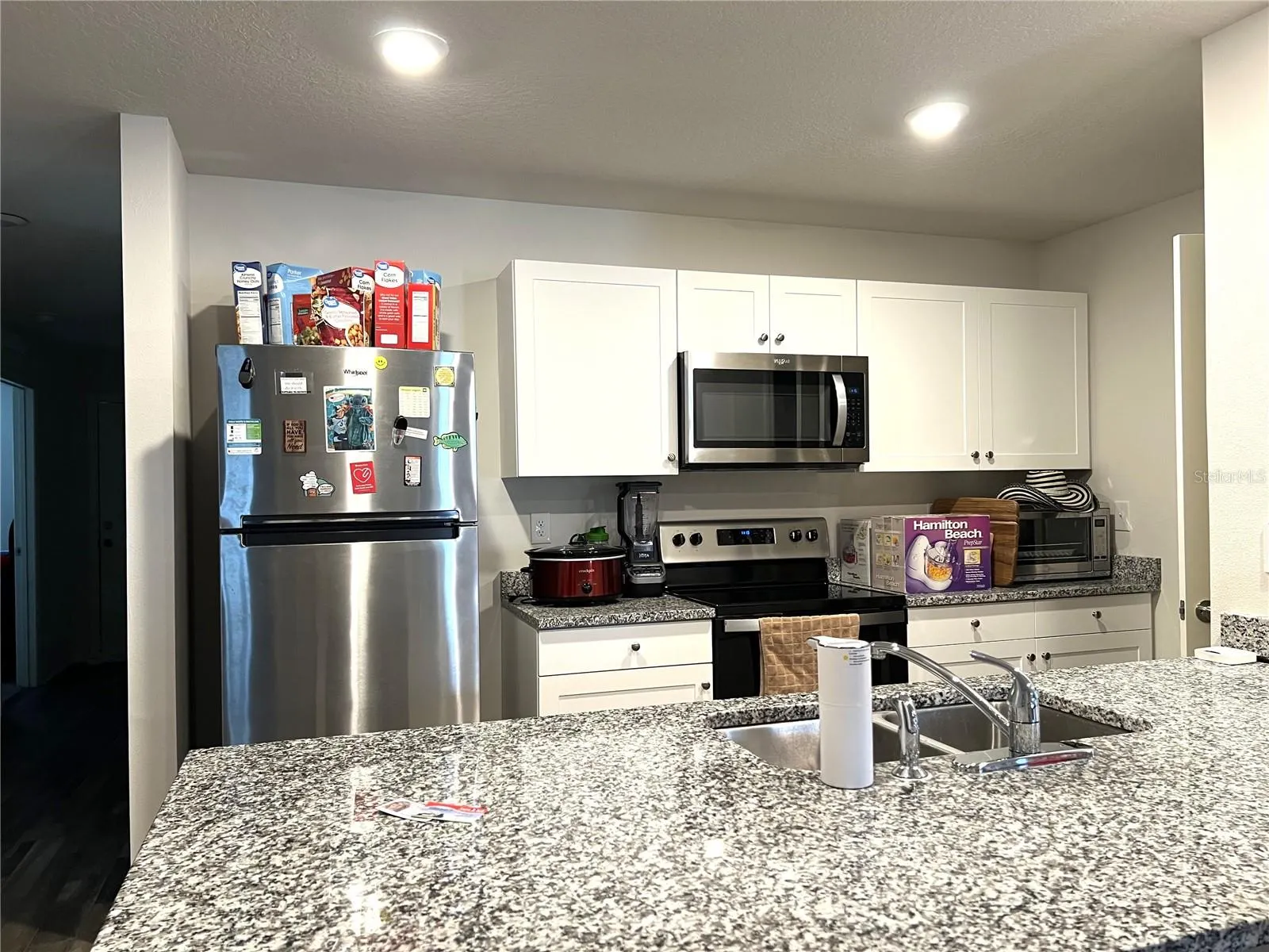 305 CAMELLIA CT