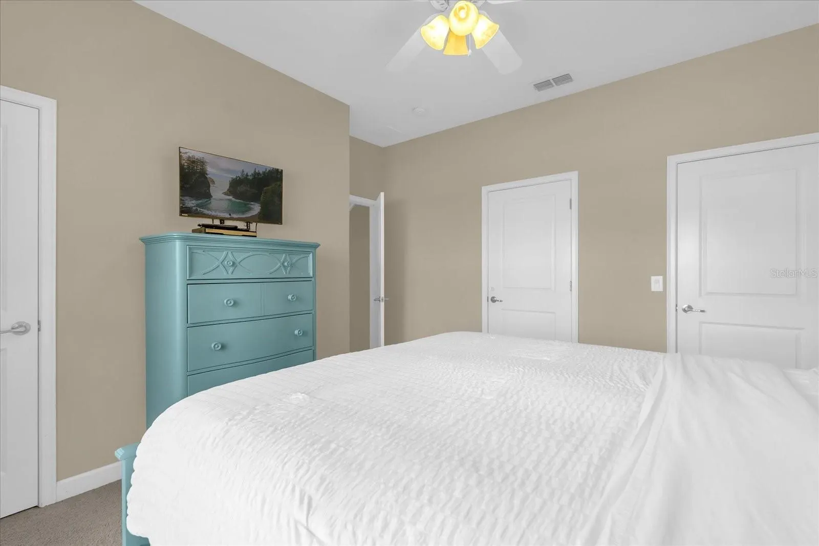 4796 CLOCK TOWER DR