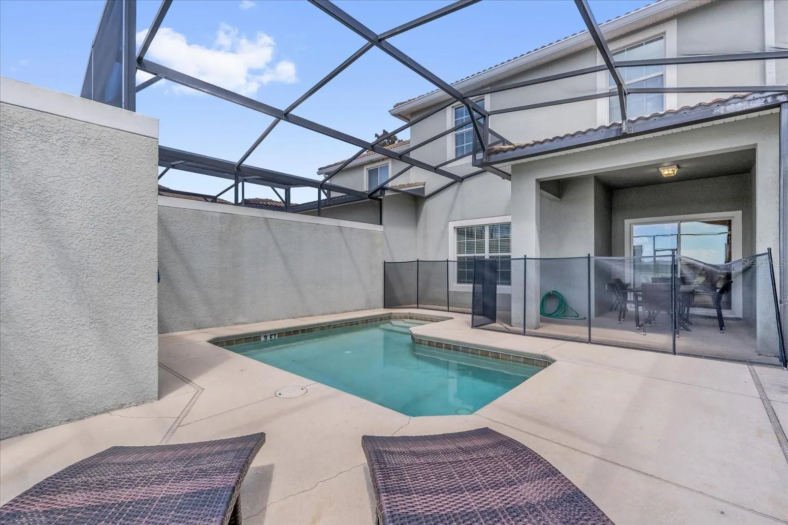 4796 CLOCK TOWER DR
