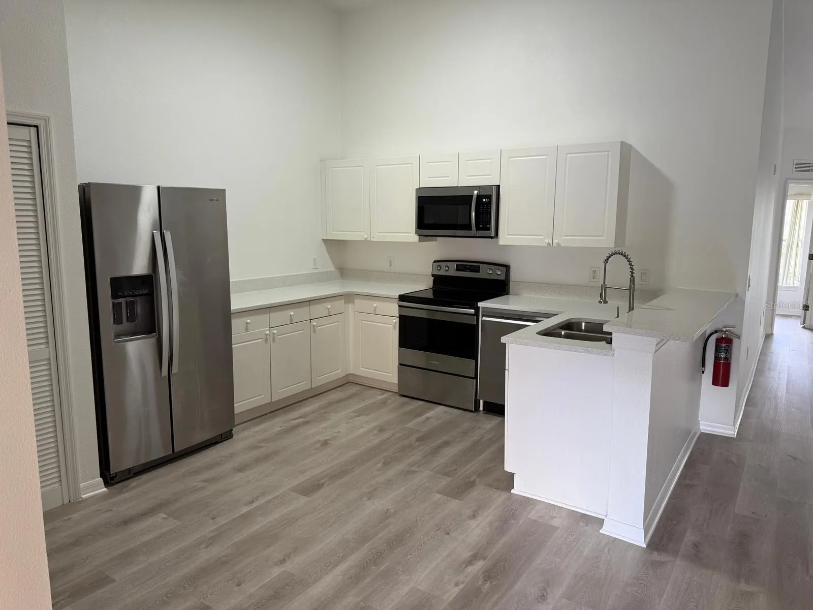 2724 CLUB CORTILE CIR #B, #B