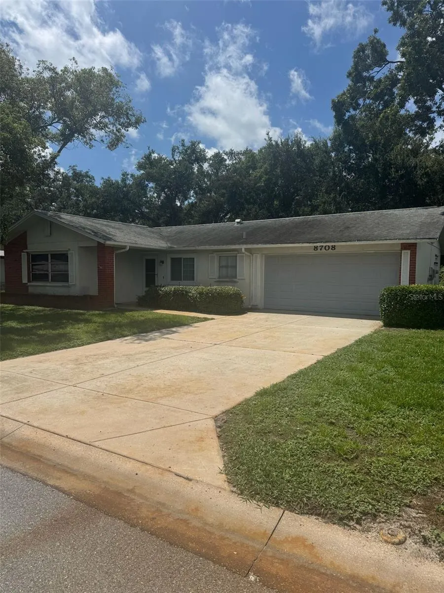 8708 BENTON DR