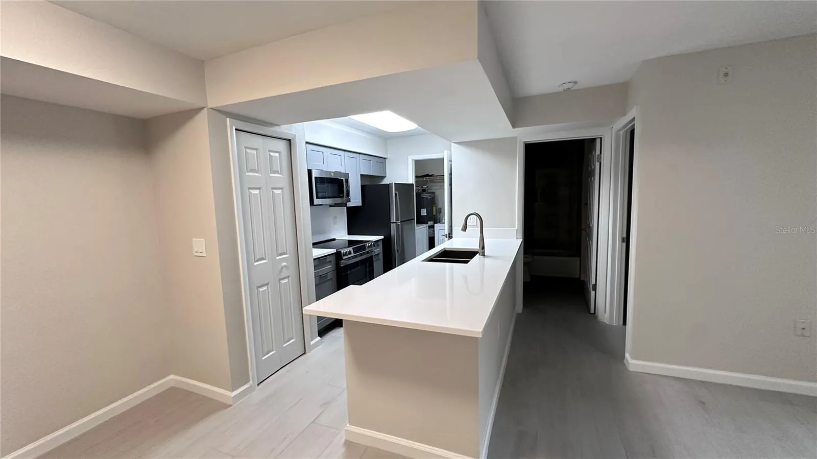 3016 PARKWAY BLVD #101, #101