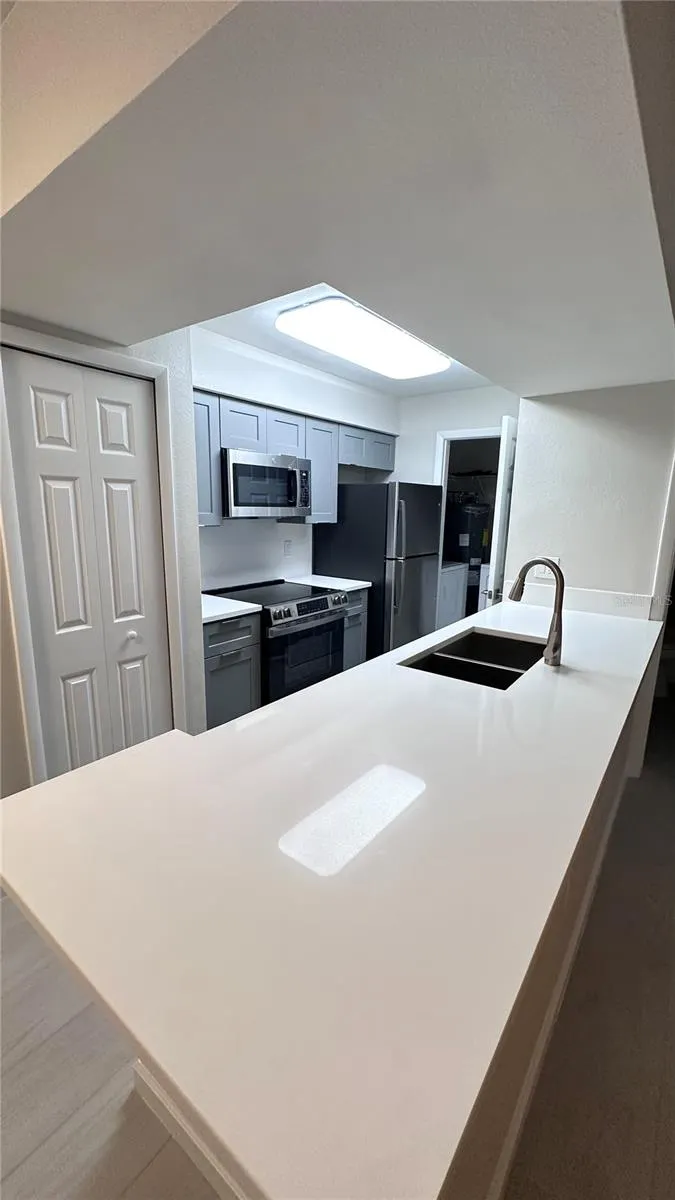 3016 PARKWAY BLVD #101, #101