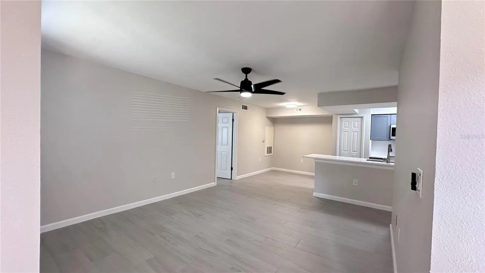 3016 PARKWAY BLVD #101, #101