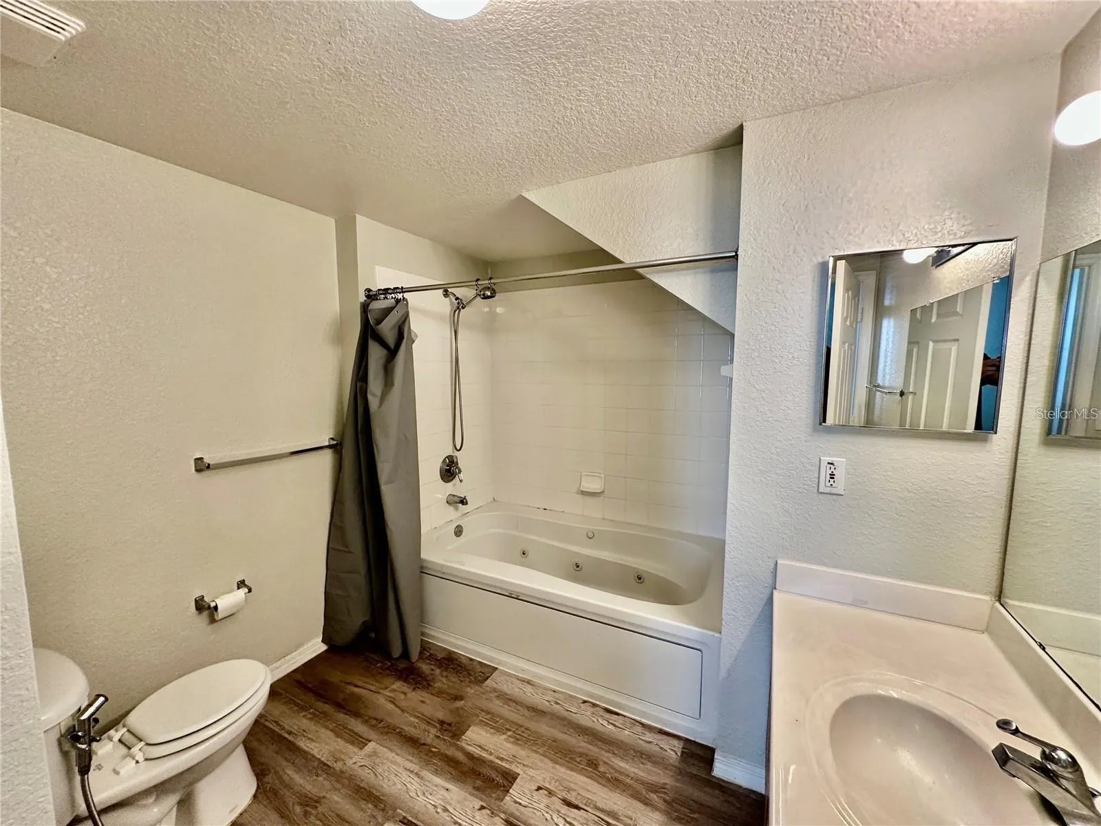4019 VENETIAN BAY DR #105, #105