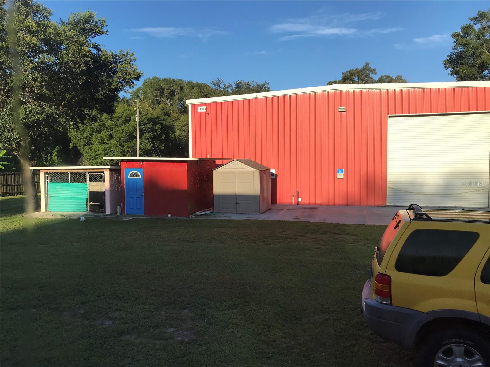 1430 N KINGSWAY RD