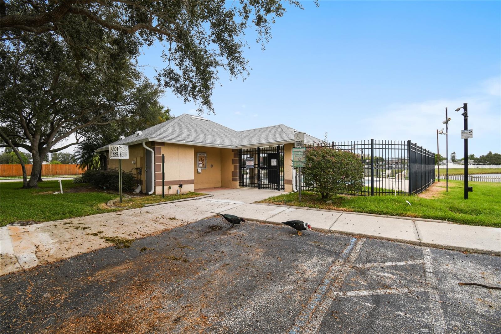2703 PEARL CT