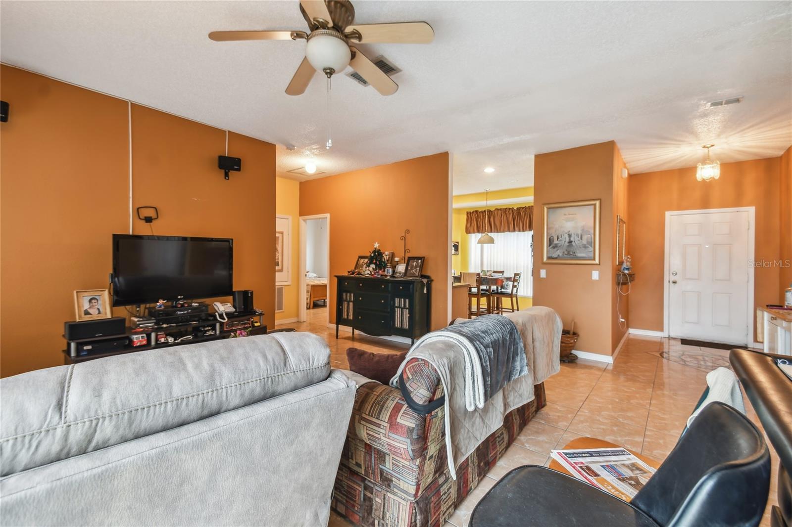 2703 PEARL CT