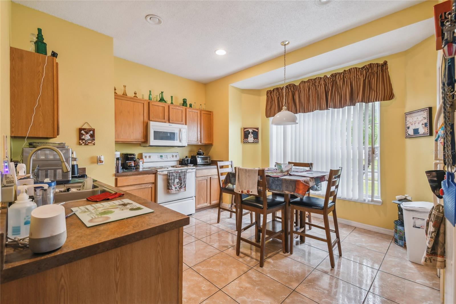 2703 PEARL CT