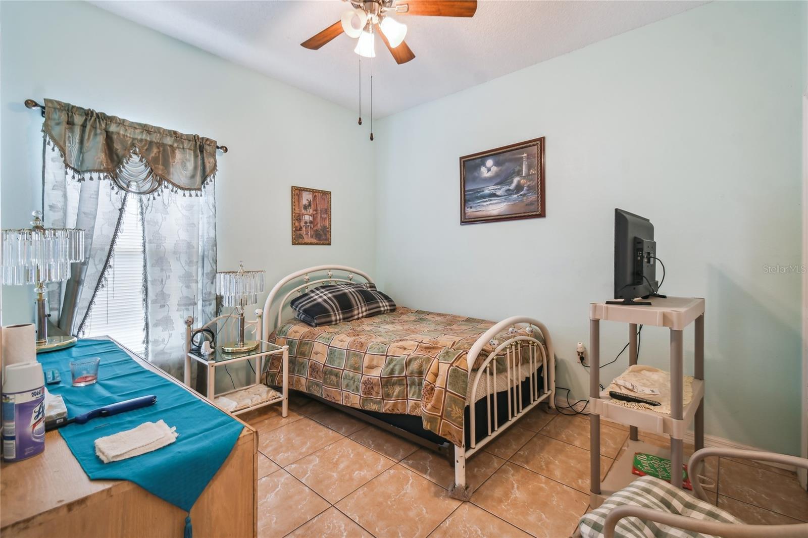 2703 PEARL CT