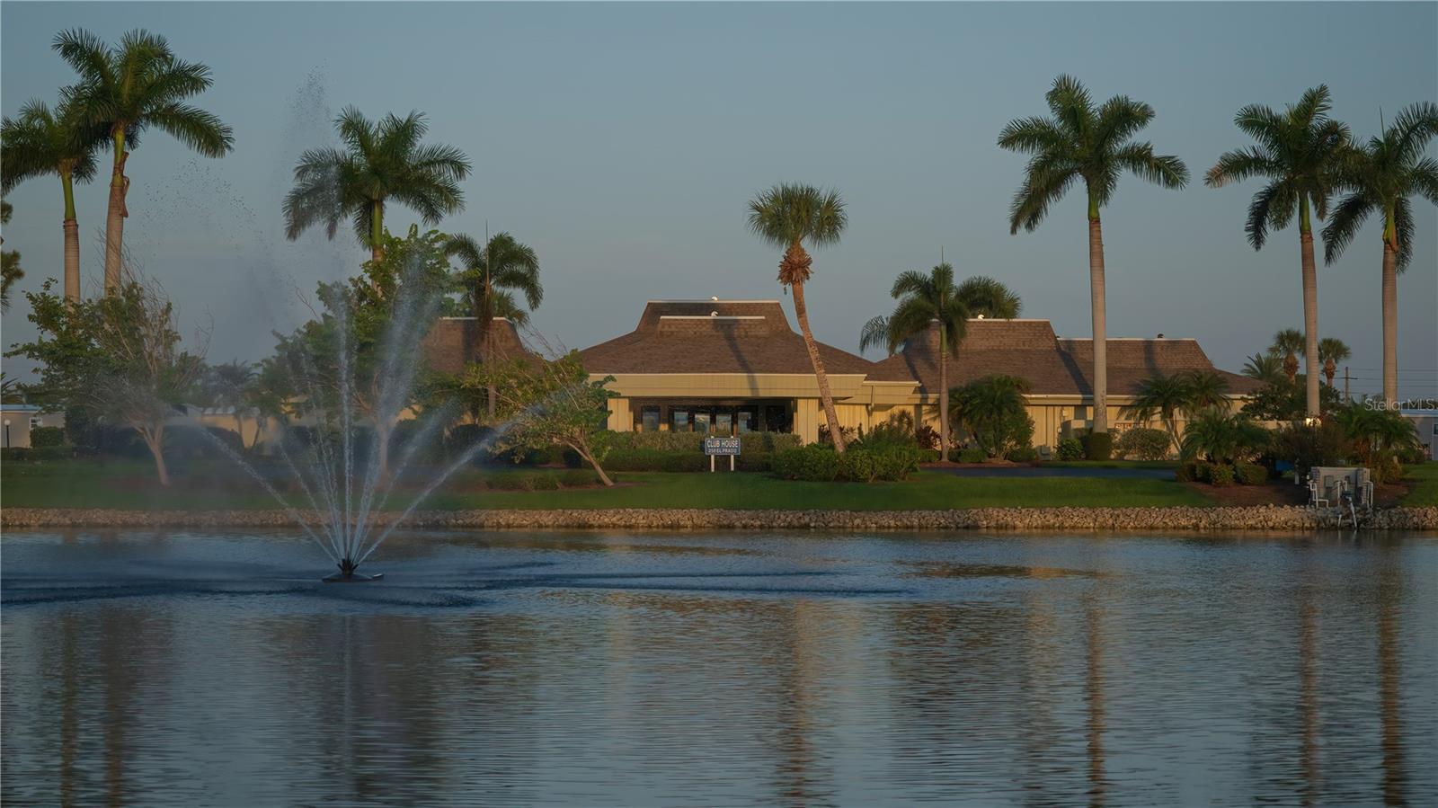 426 VILLA NUEVA CIR