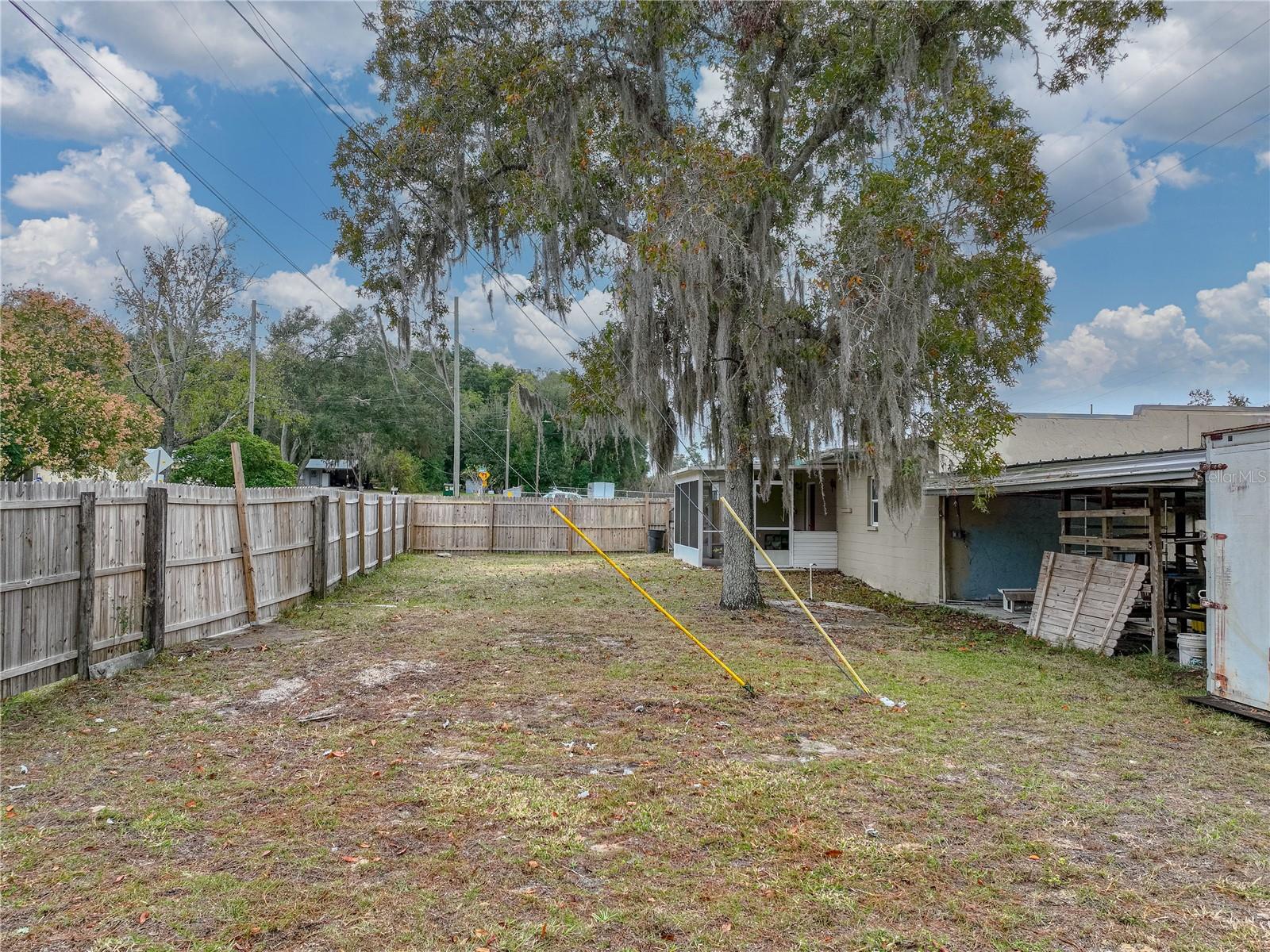 12152 FORT KING RD