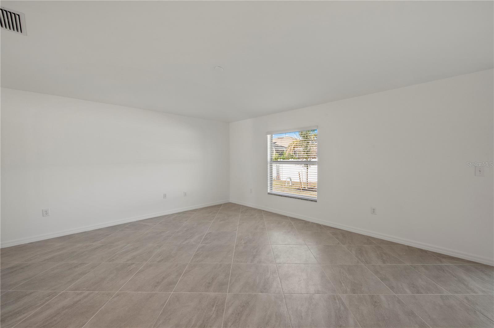 100 OAKWOOD CT