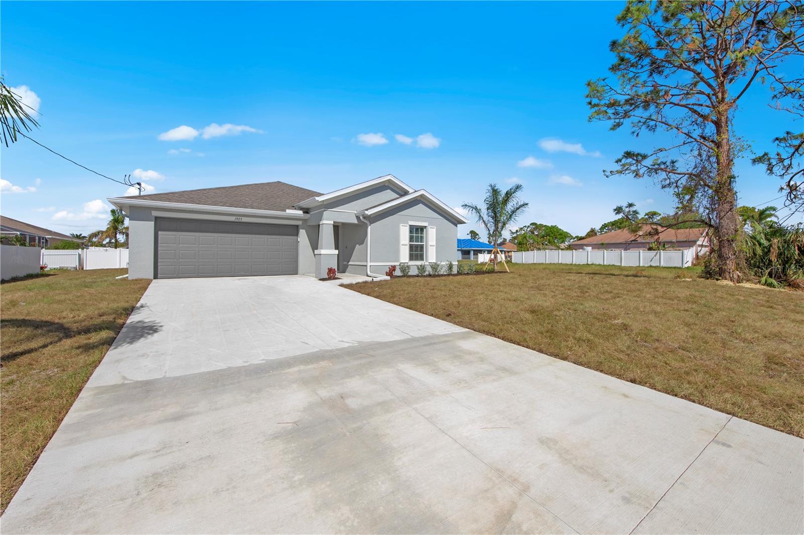 100 OAKWOOD CT