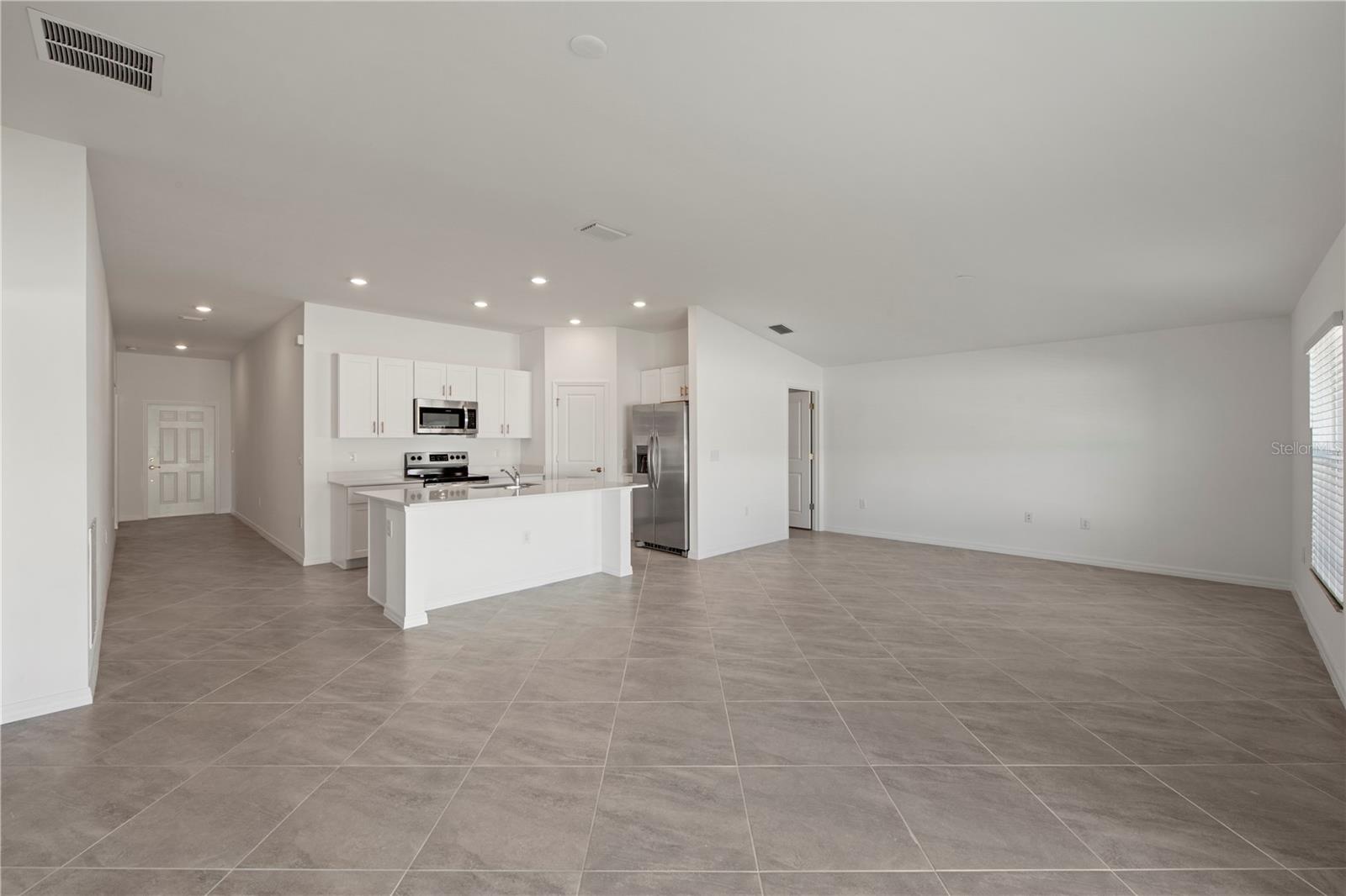 100 OAKWOOD CT