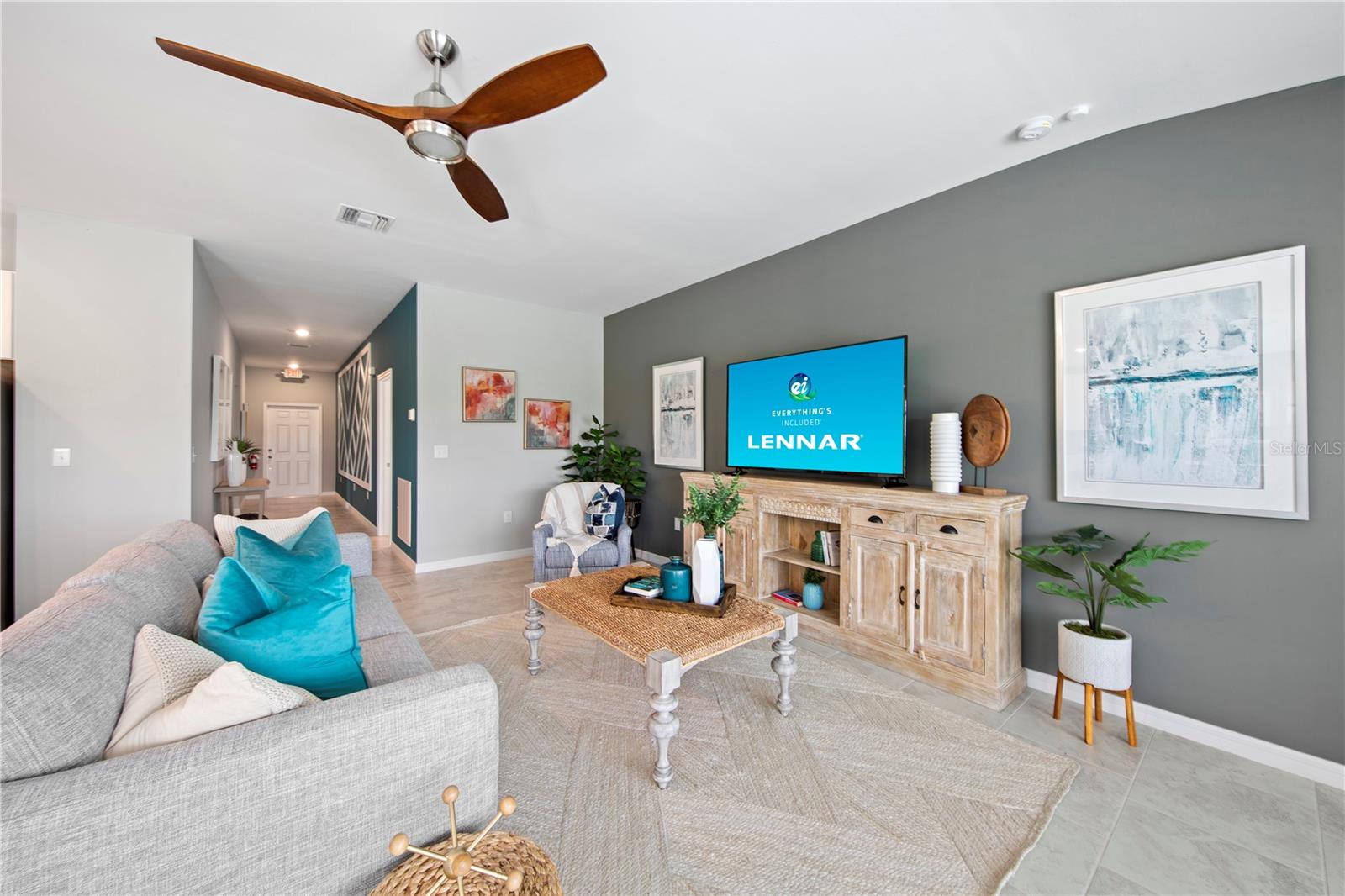 112 OAKWOOD CT